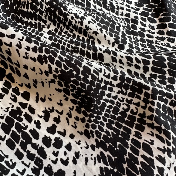 Women’s Kenneth Cole REACTION top - Picture 4 of 6